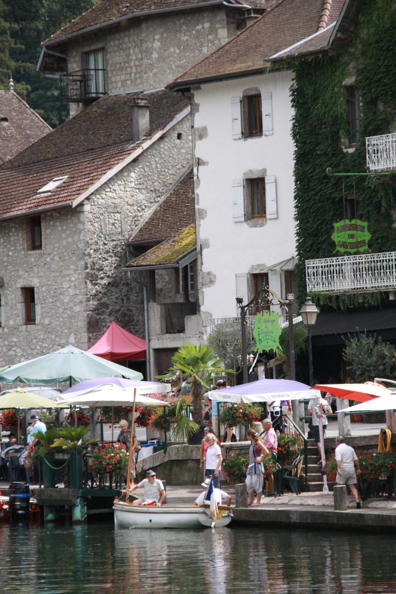 Le Doux Nid Bed and Breakfast Chanaz Exteriör bild