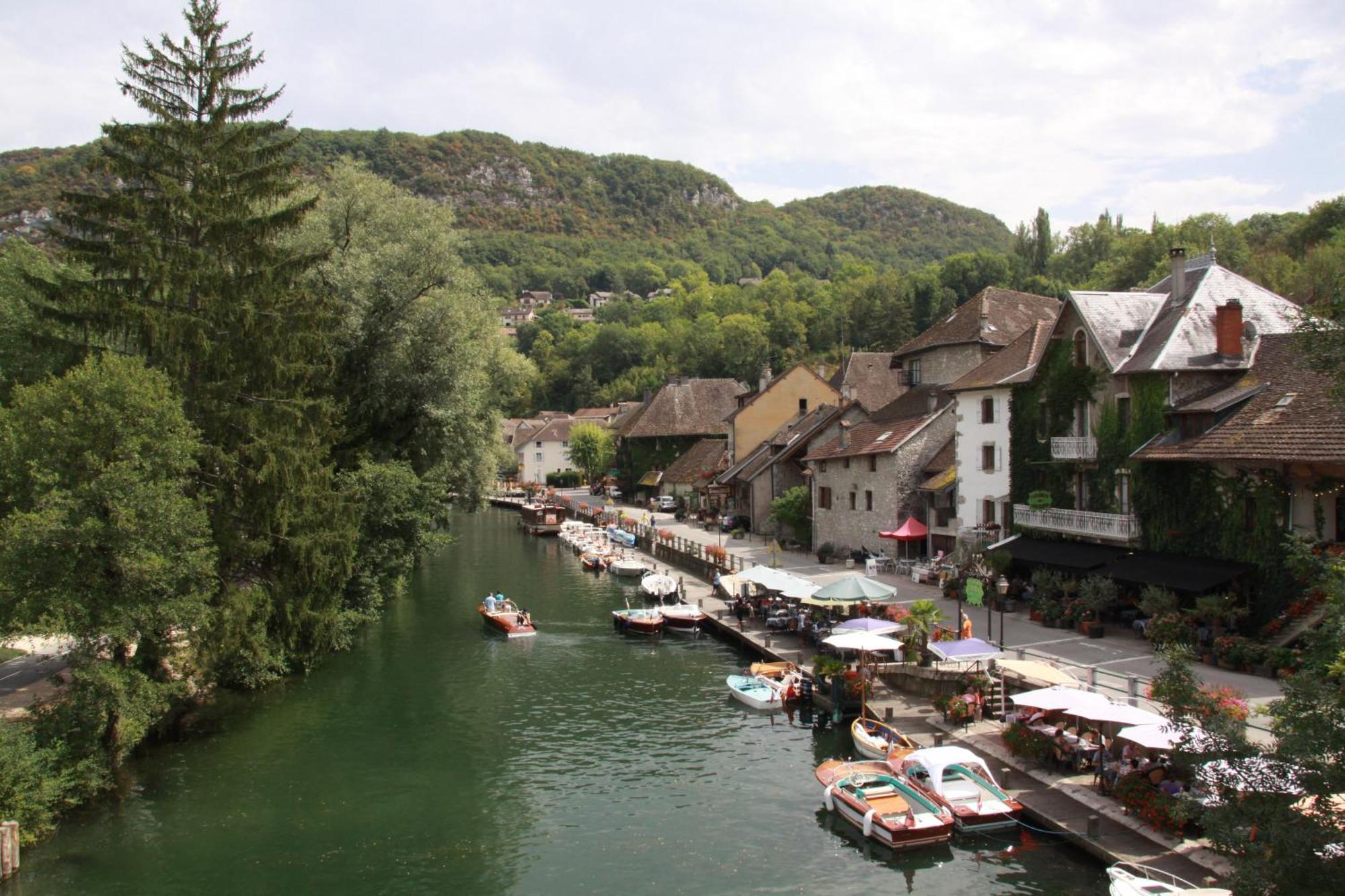Le Doux Nid Bed and Breakfast Chanaz Exteriör bild