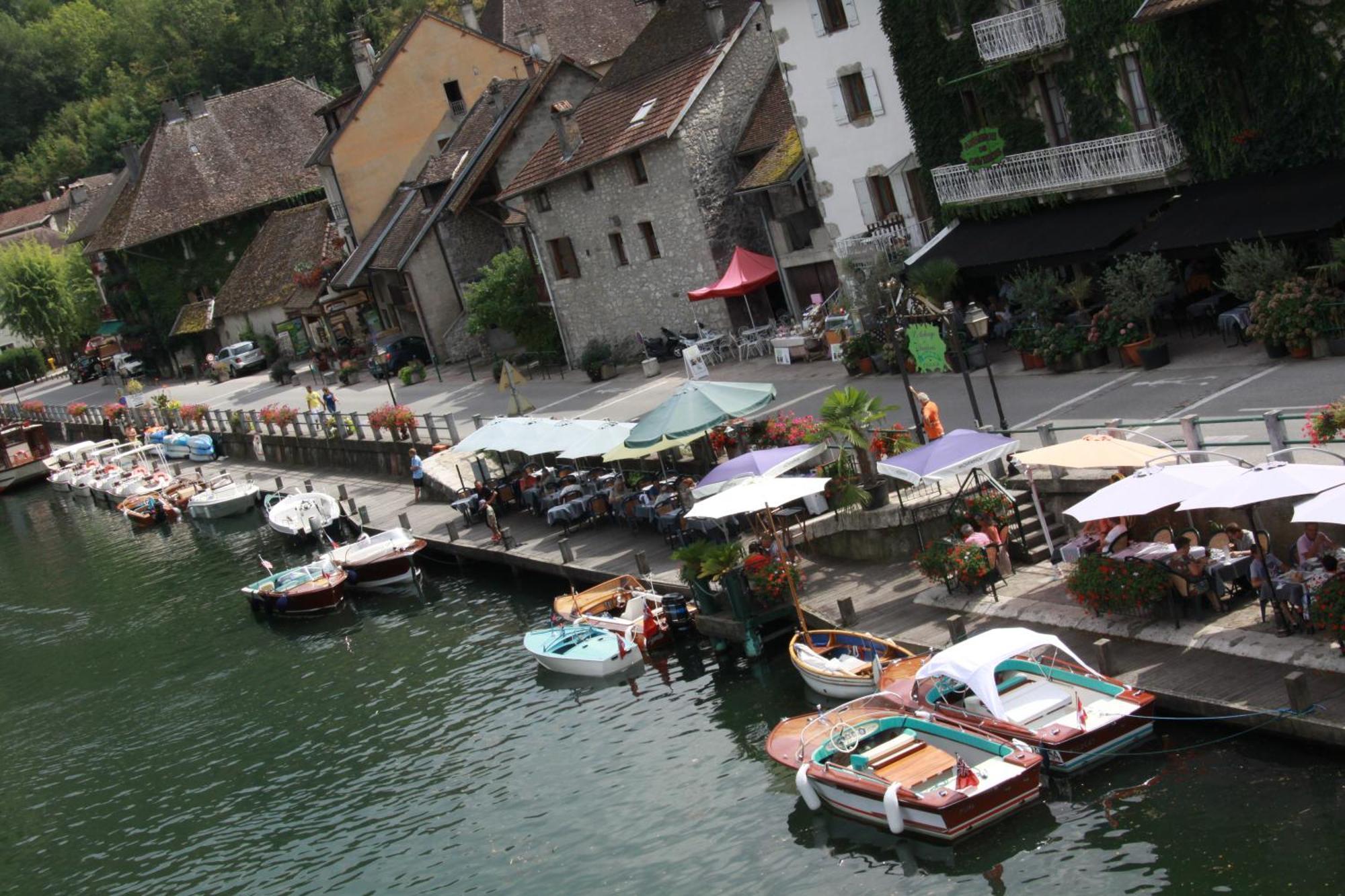 Le Doux Nid Bed and Breakfast Chanaz Exteriör bild