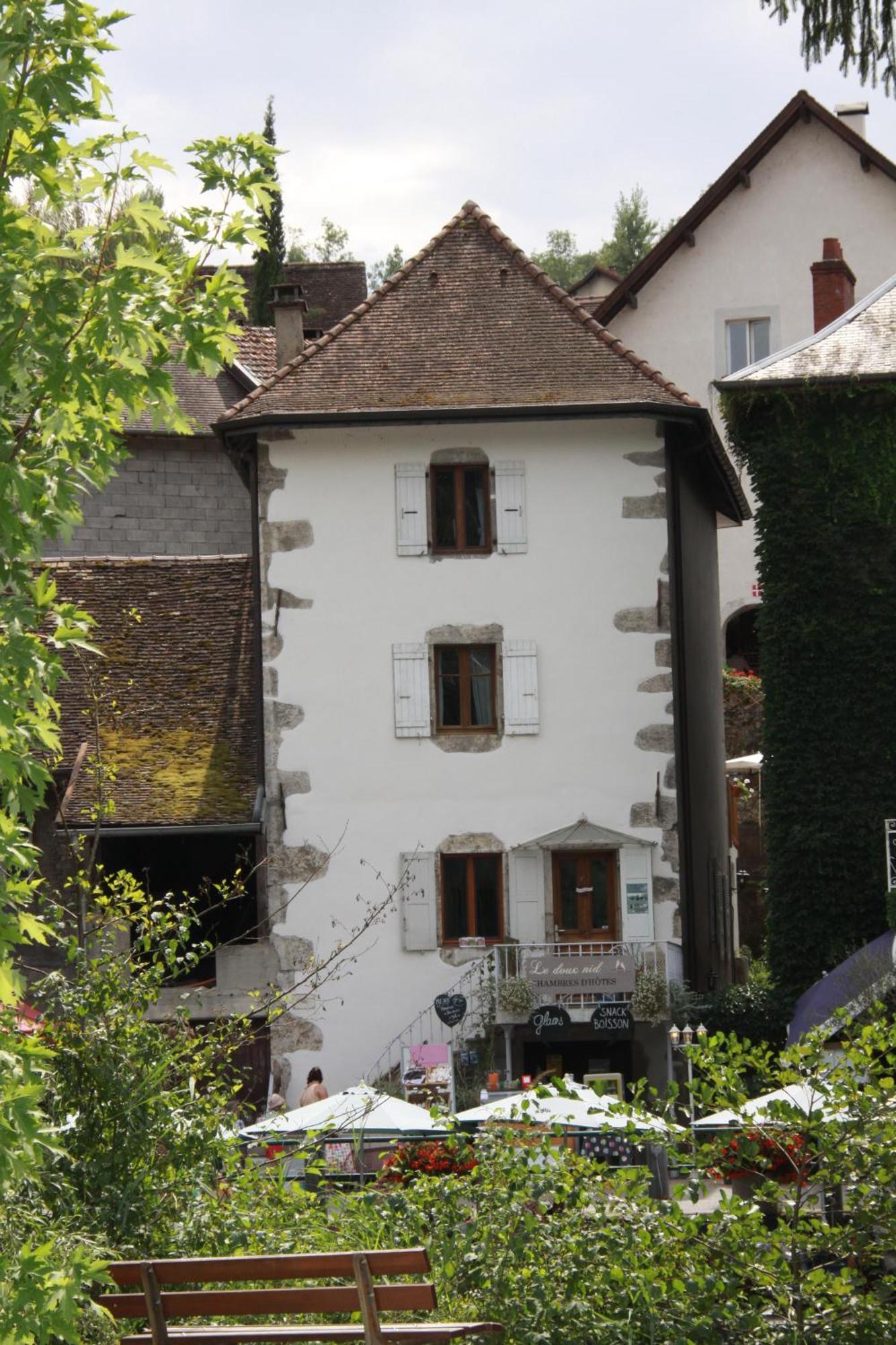 Le Doux Nid Bed and Breakfast Chanaz Exteriör bild