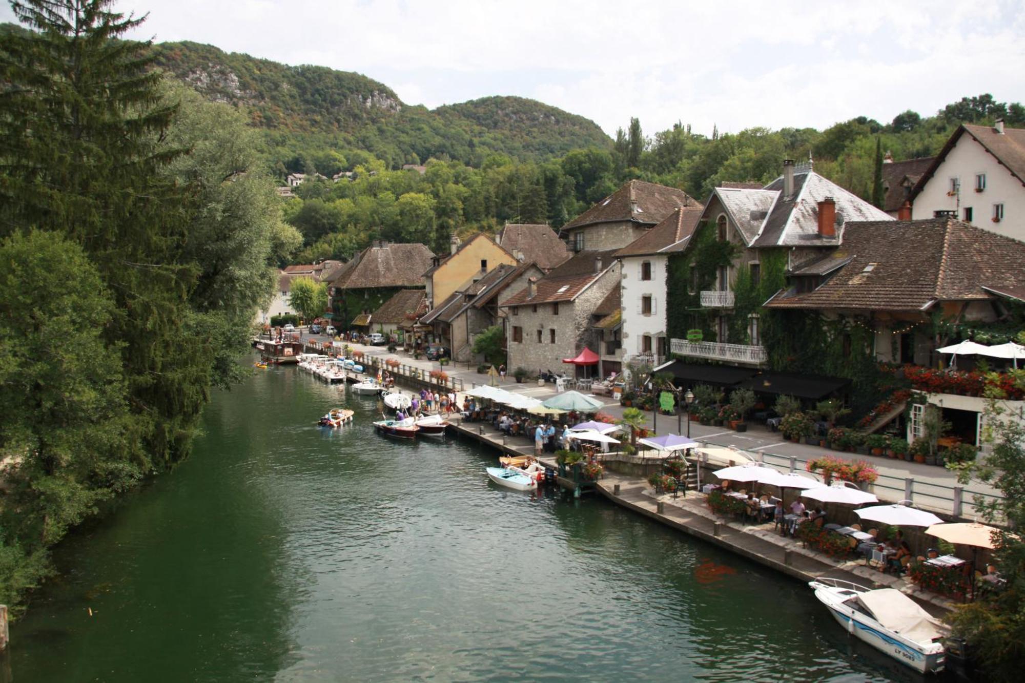 Le Doux Nid Bed and Breakfast Chanaz Exteriör bild